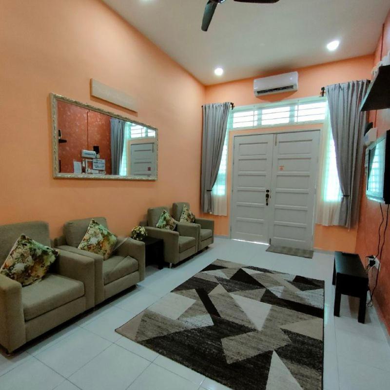D'Q Putra Homestay Melaka Ngoại thất bức ảnh