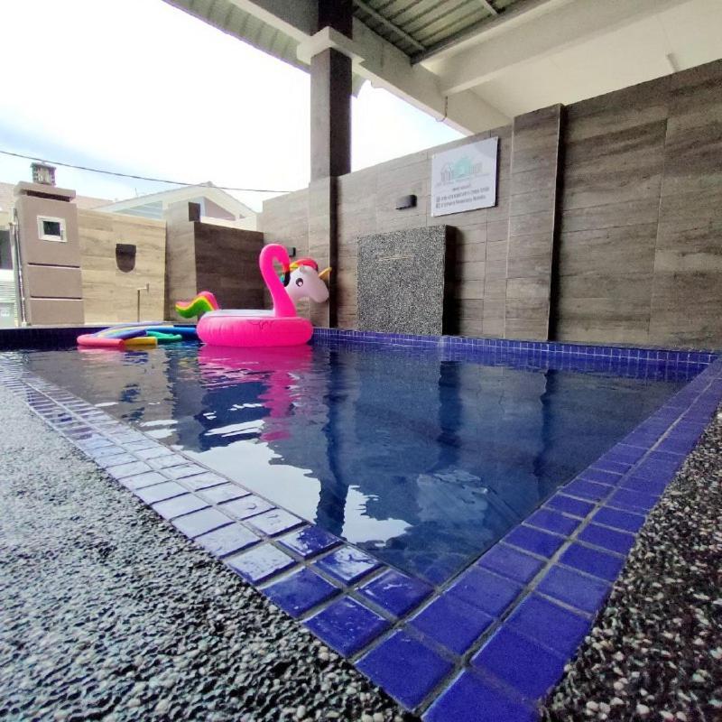 D'Q Putra Homestay Melaka Ngoại thất bức ảnh